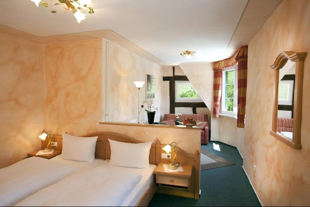 Gaestehaus Zur Traube Reil Exteriör bild