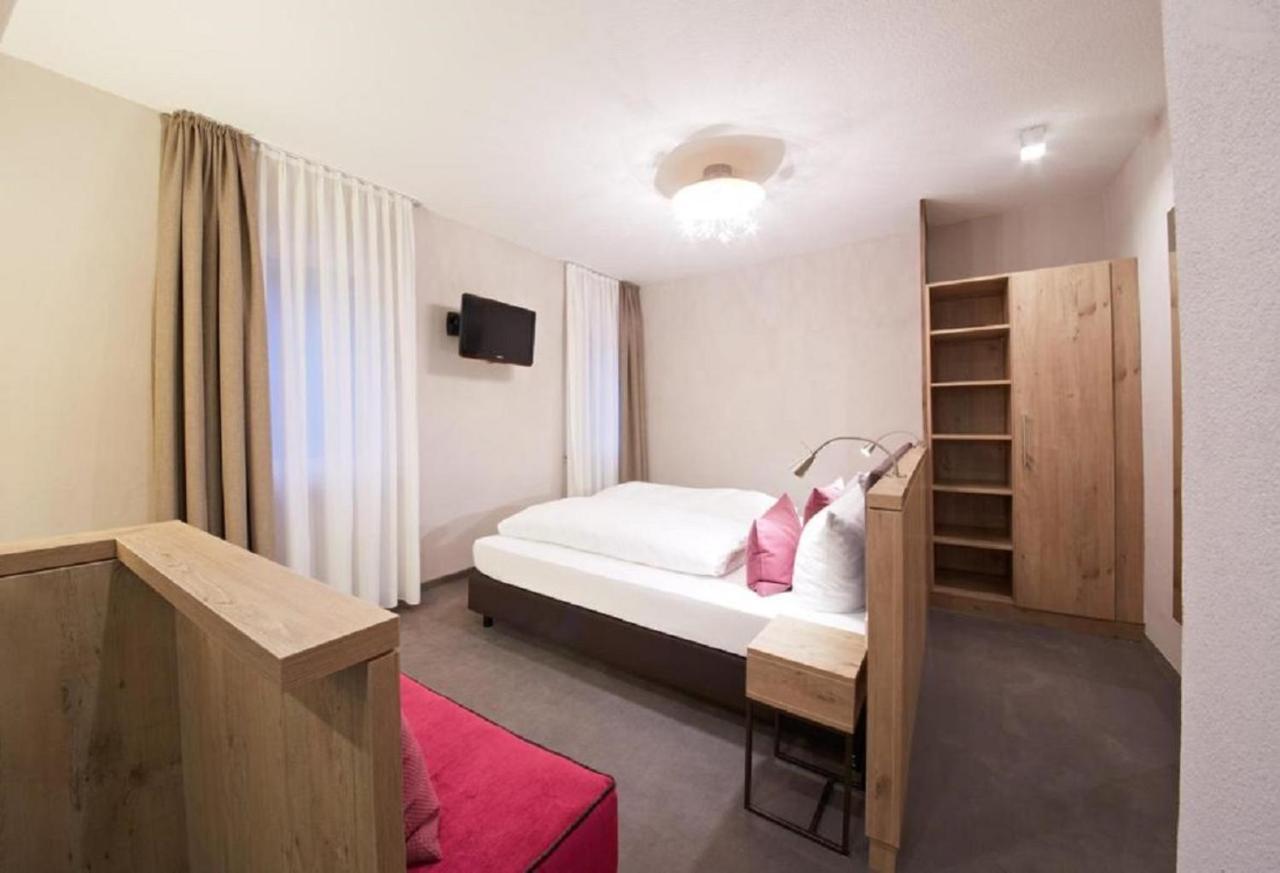 Gaestehaus Zur Traube Reil Exteriör bild