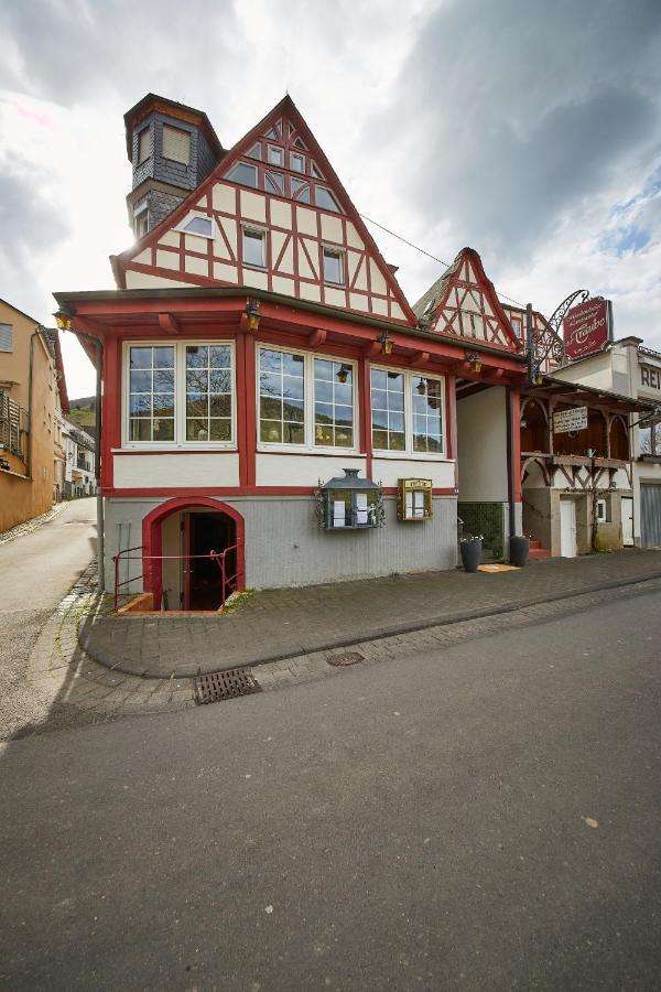 Gaestehaus Zur Traube Reil Exteriör bild